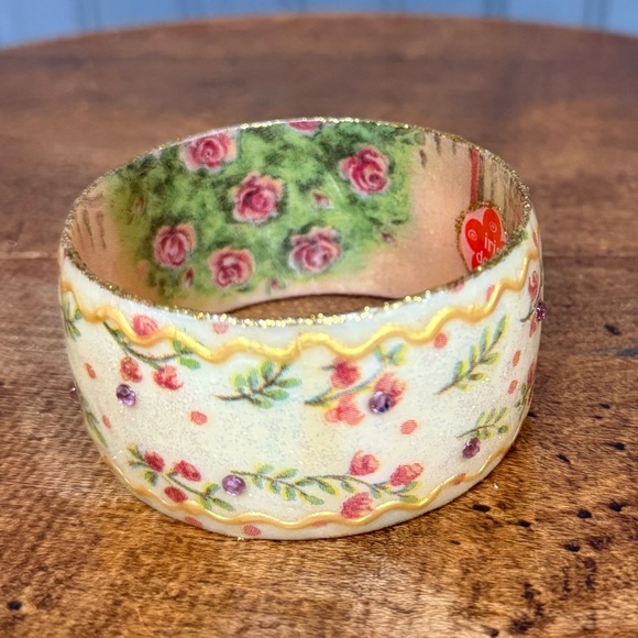 Iris Design Wide Resin Bangle Bracelet Hand Painted Floral Glitter Accents - Picture 11 of 11